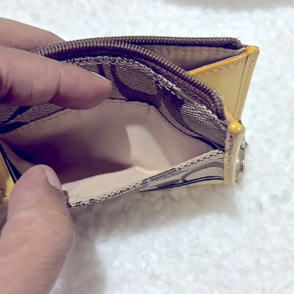 Coach mini Card/Keychain Holder with 2 Rings & Croc Keychain - Picture 8 of 11